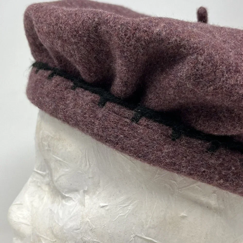 Purple w/Black Accent Beret Toucan Collection Custom Hand Embroidery Wool ‎ READ